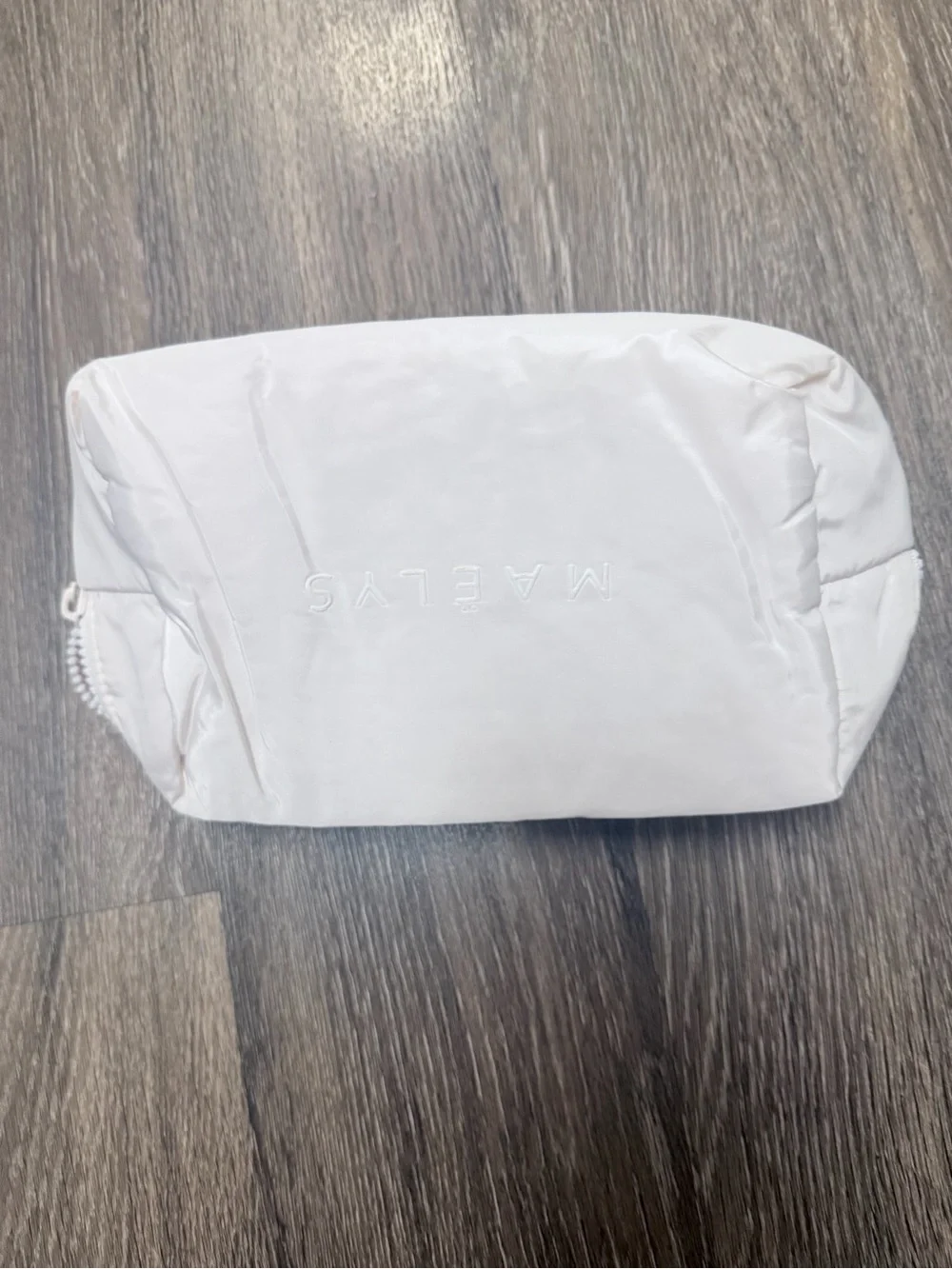 🌸 MAELYS White Quilted Cosmetic Pouch